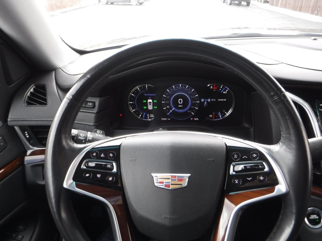 2019 Cadillac Escalade image 31