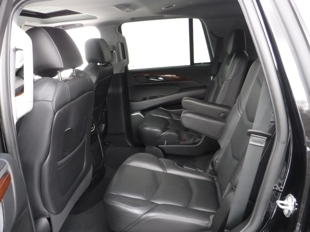 2019 Cadillac Escalade image 38