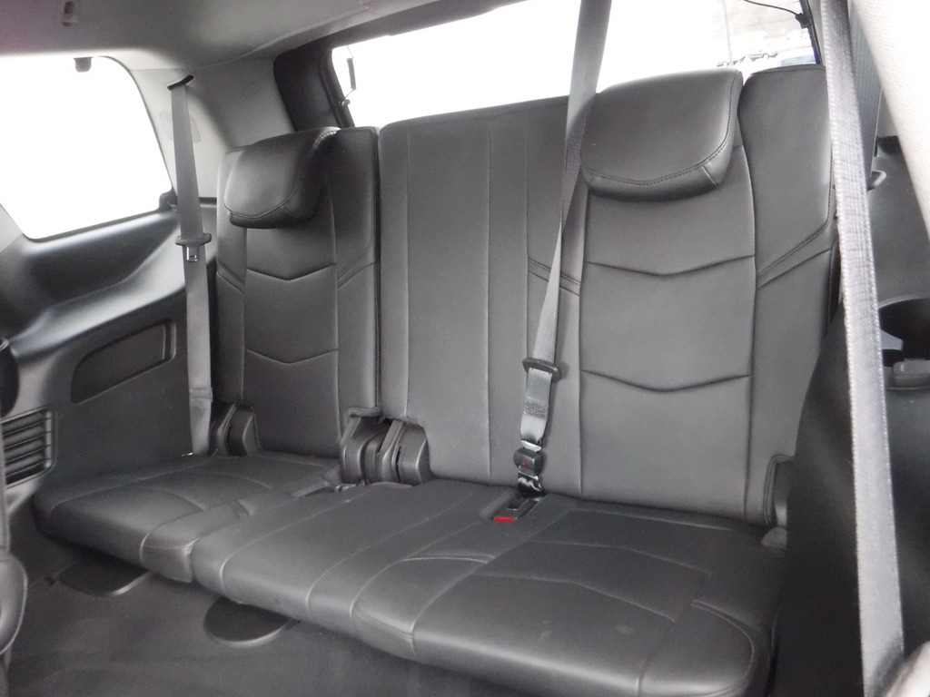 2019 Cadillac Escalade image 39