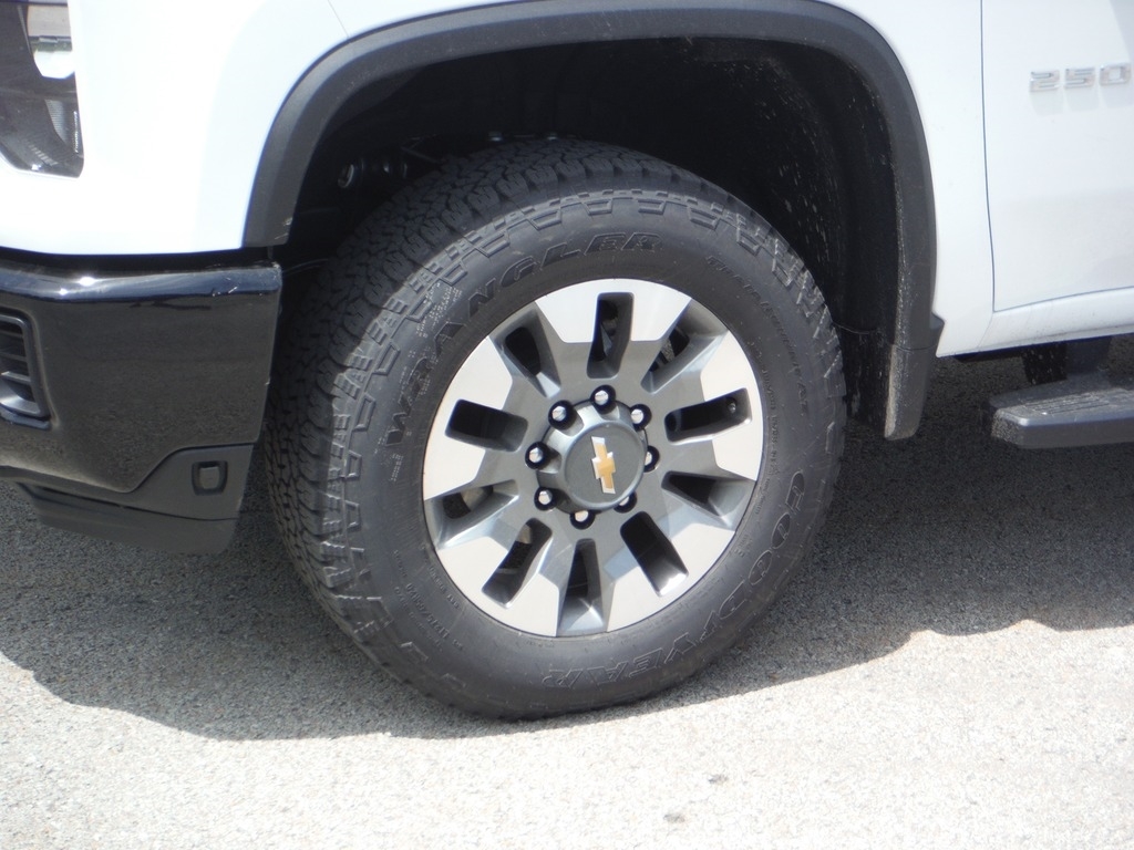 2026 Chevrolet Silverado 2500HD image 6