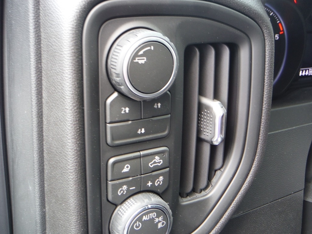 2026 Chevrolet Silverado 2500HD image 23