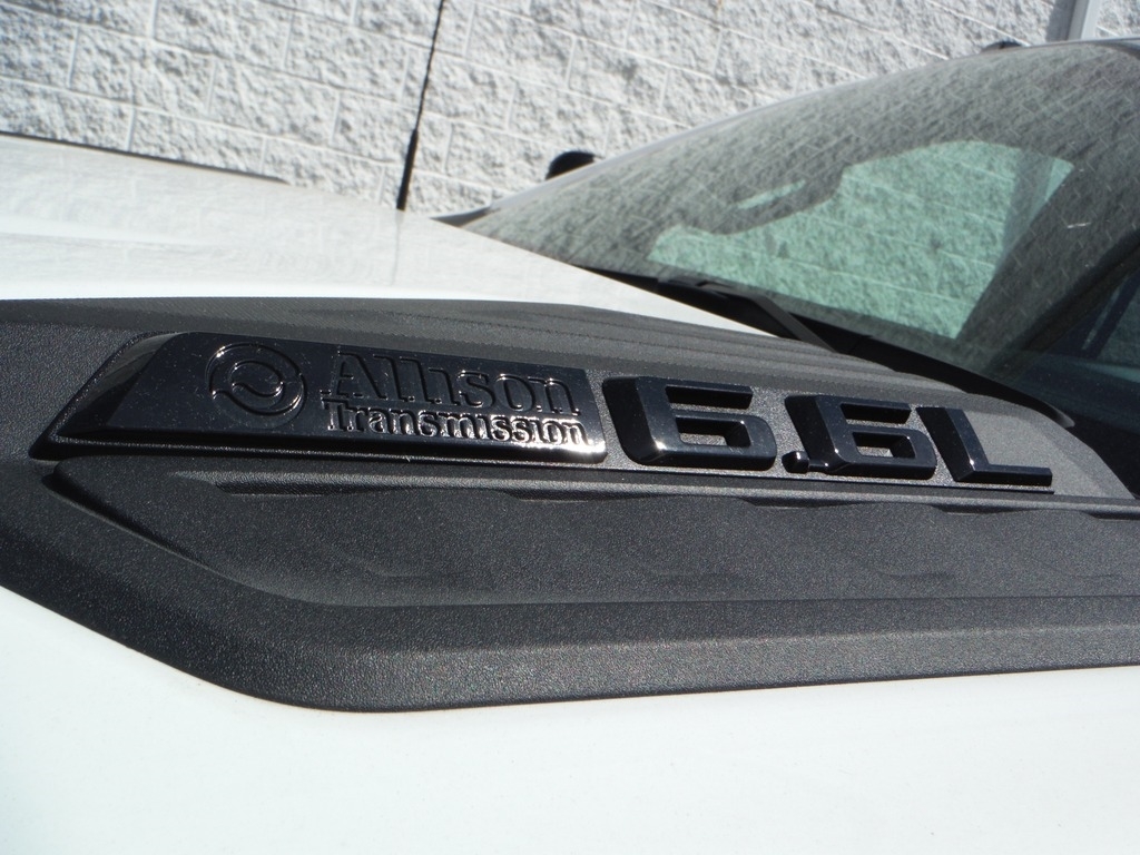 2025 Chevrolet Silverado 2500HD image 3