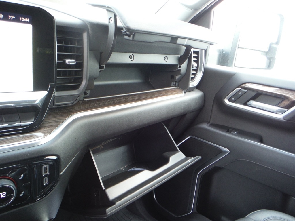 2025 Chevrolet Silverado 2500HD image 37