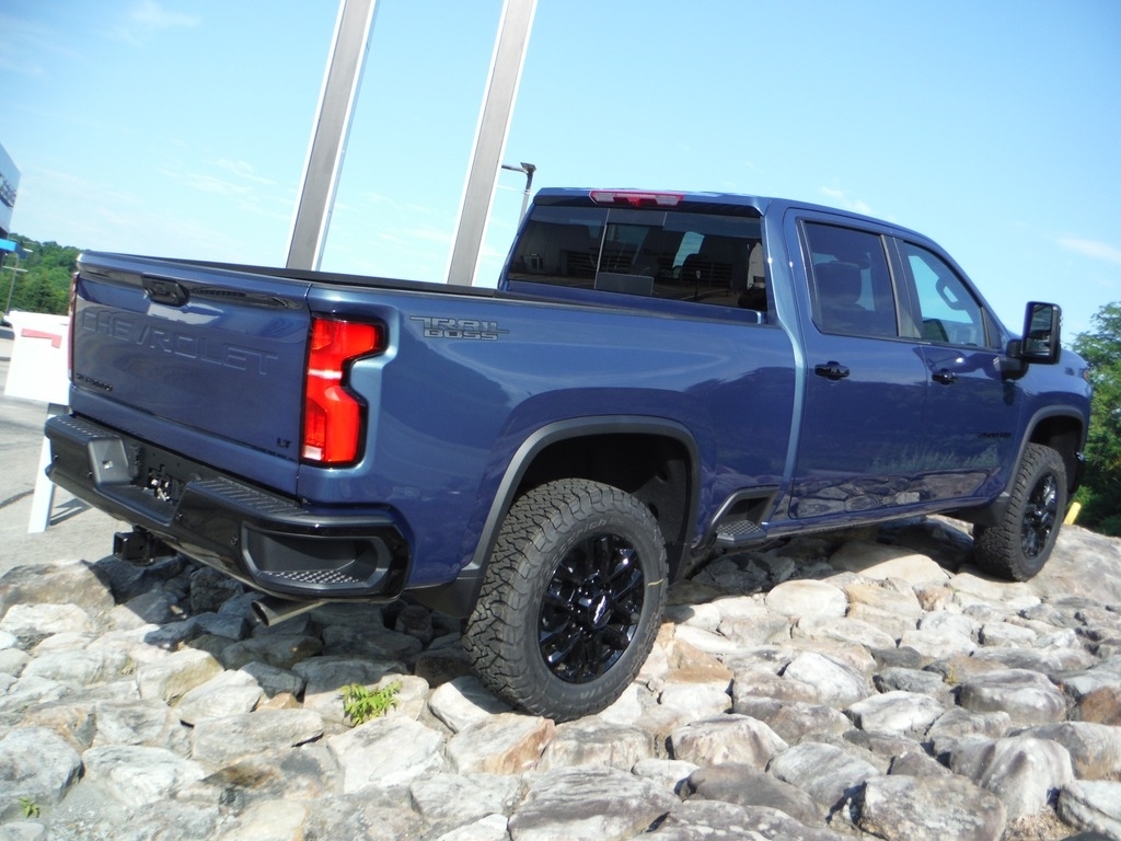 2026 Chevrolet Silverado 2500HD image 6