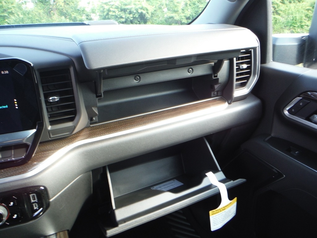 2026 Chevrolet Silverado 2500HD image 36