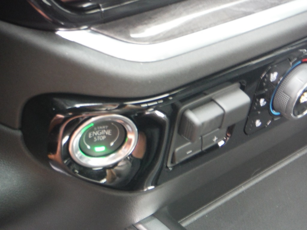 2026 Chevrolet Silverado 2500HD image 38