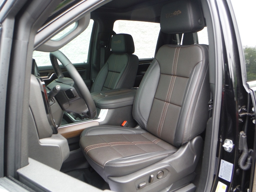 2026 Chevrolet Silverado 2500HD image 35