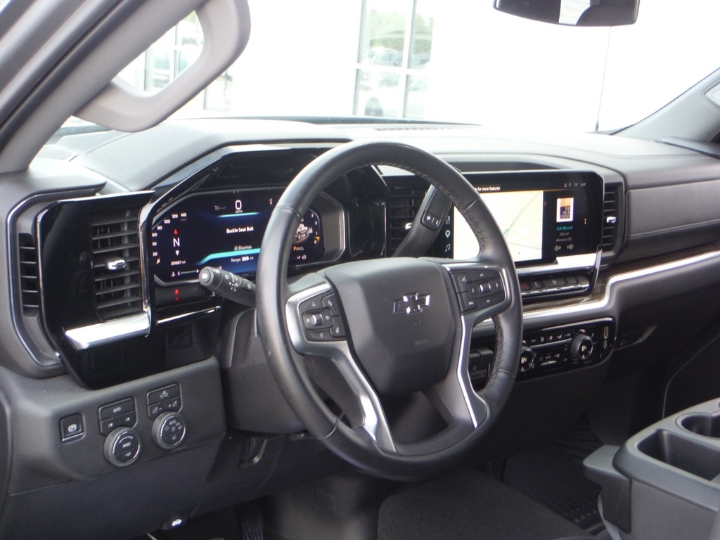 2026 Chevrolet Silverado 1500 image 17