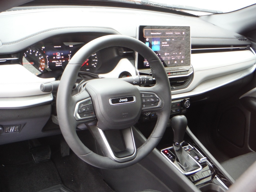 2026 Jeep Compass image 14