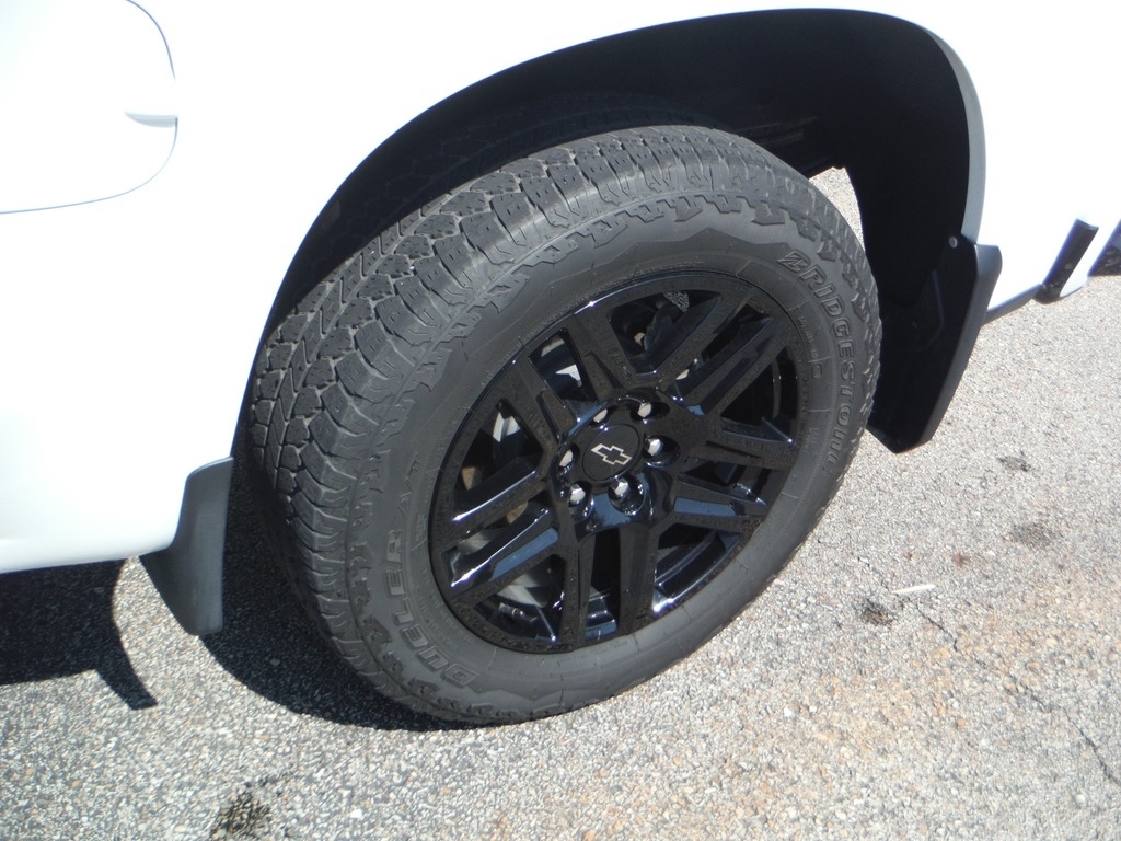 2024 Chevrolet Silverado 1500 image 5