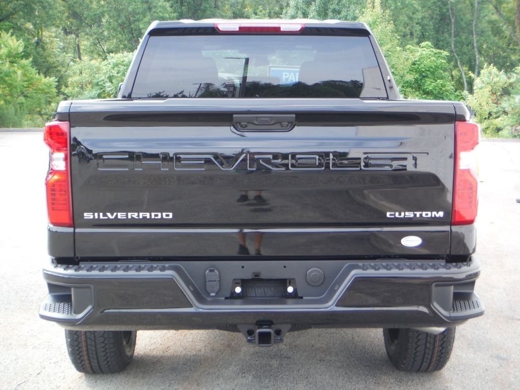 2026 Chevrolet Silverado 1500 image 13