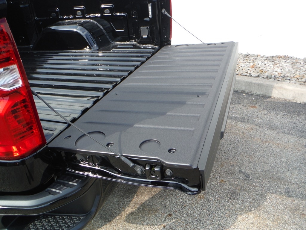 2026 Chevrolet Silverado 1500 image 18