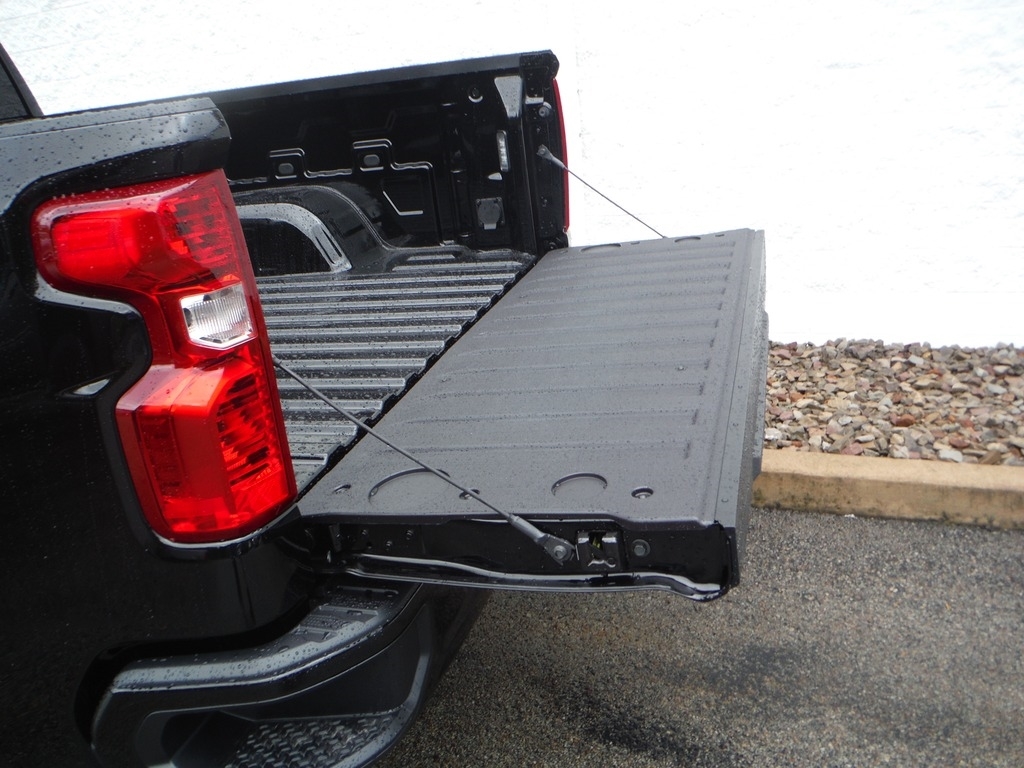2026 Chevrolet Silverado 1500 image 18