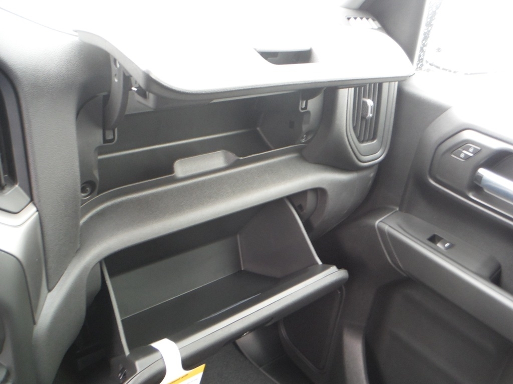 2026 Chevrolet Silverado 1500 image 34