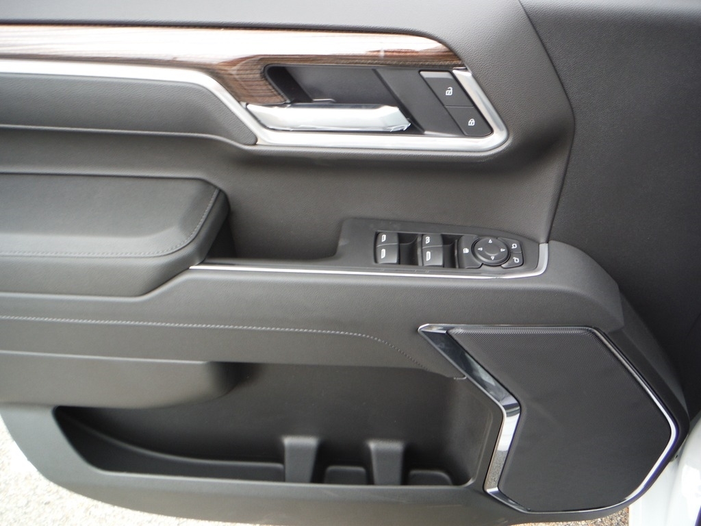 2026 Chevrolet Silverado 1500 image 17