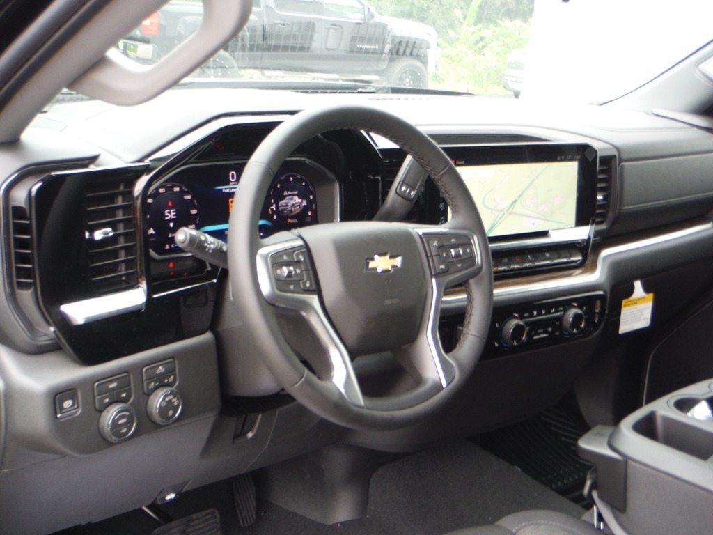 2026 Chevrolet Silverado 1500 image 17
