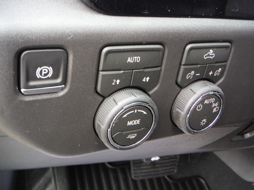 2026 Chevrolet Silverado 1500 image 18