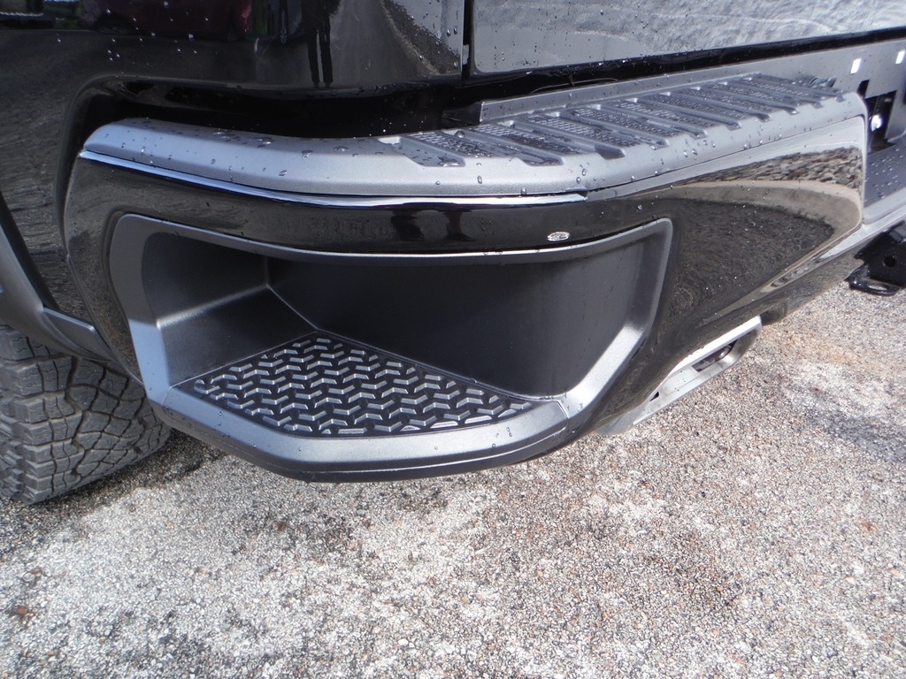 2024 Chevrolet Silverado 1500 image 16