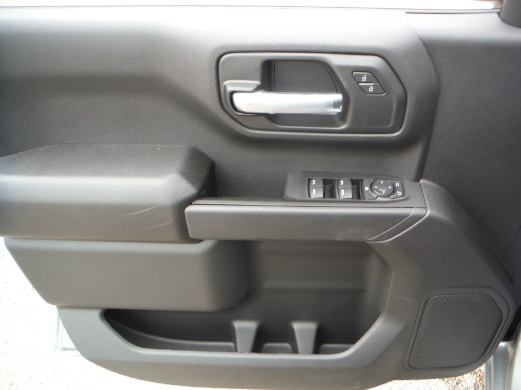 2026 Chevrolet Silverado 1500 image 13