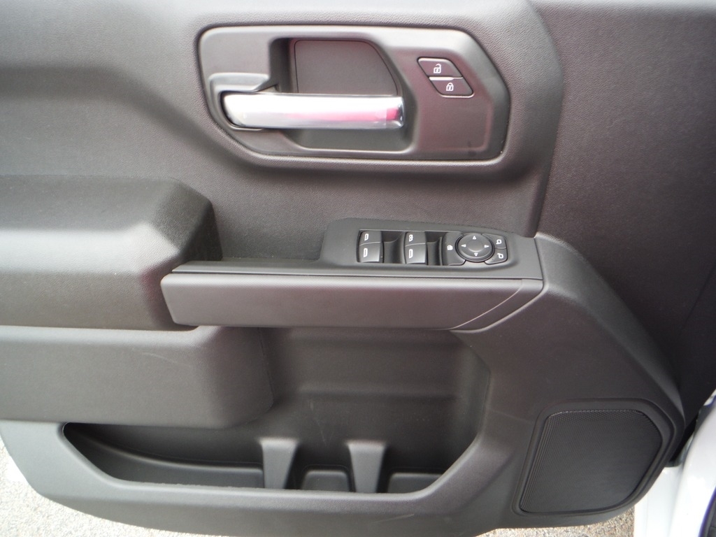 2026 Chevrolet Silverado 1500 image 18