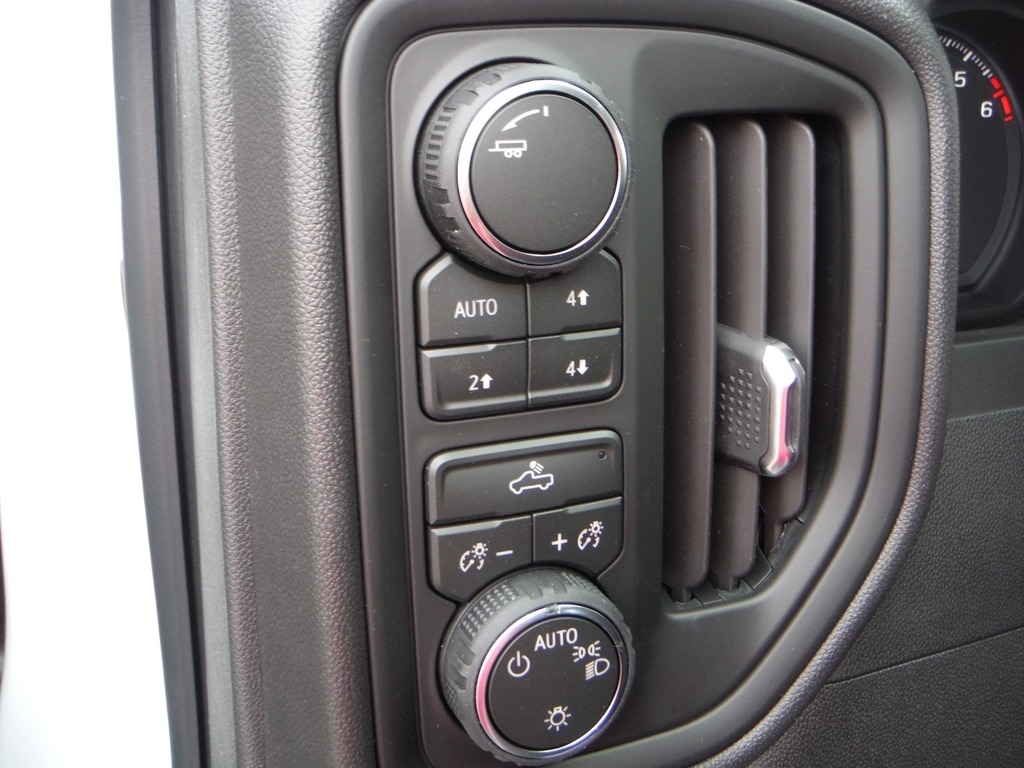 2026 Chevrolet Silverado 1500 image 20