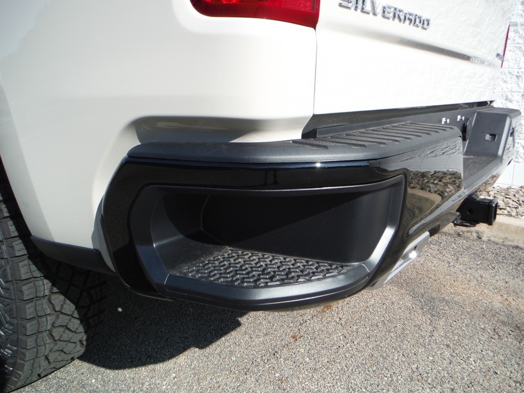 2026 Chevrolet Silverado 1500 image 15