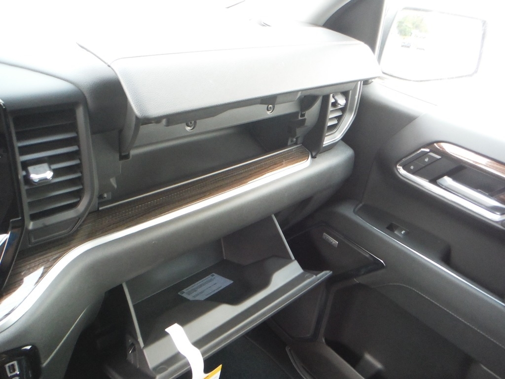 2026 Chevrolet Silverado 1500 image 35