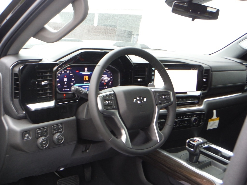 2026 Chevrolet Silverado 1500 image 24