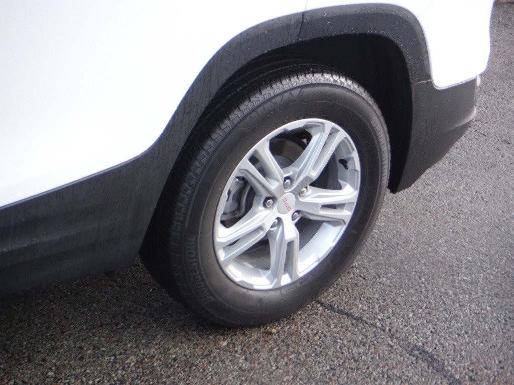 2023 GMC Terrain image 4