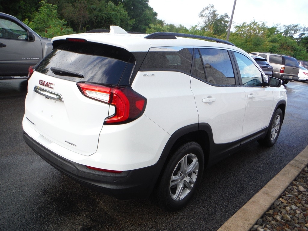 2023 GMC Terrain image 7