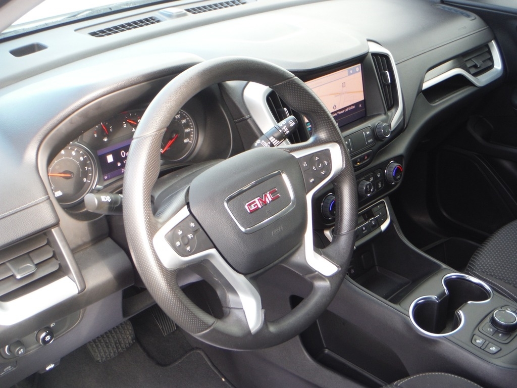 2023 GMC Terrain image 12