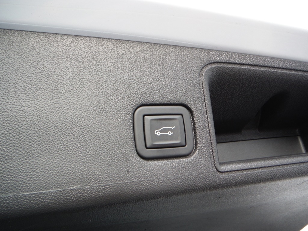 2023 GMC Terrain image 41