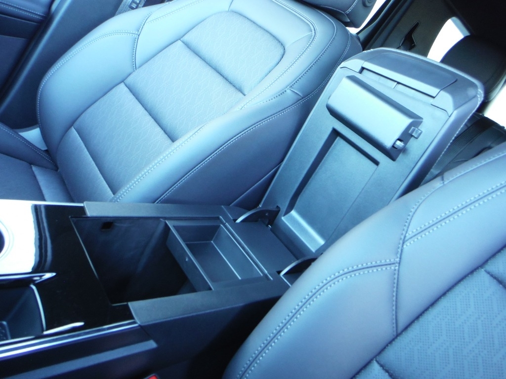 2027 Chevrolet Equinox image 21