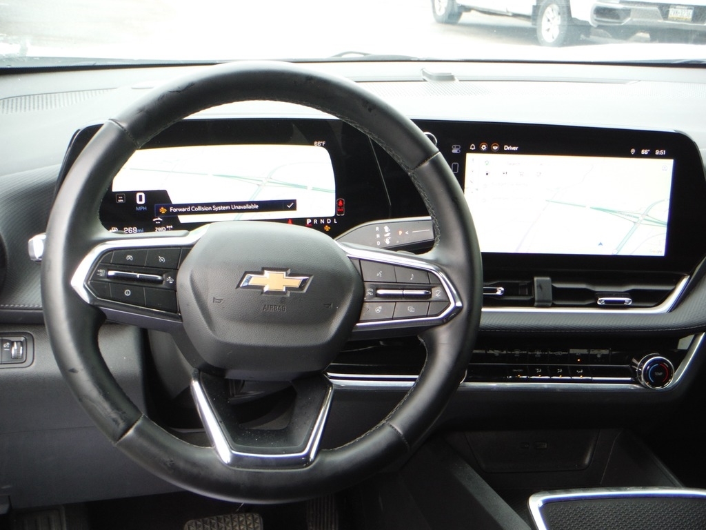 2025 Chevrolet Equinox image 3