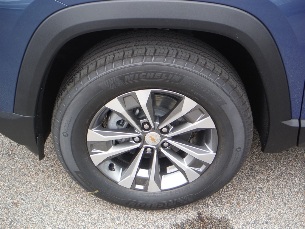 2027 Chevrolet Equinox image 5