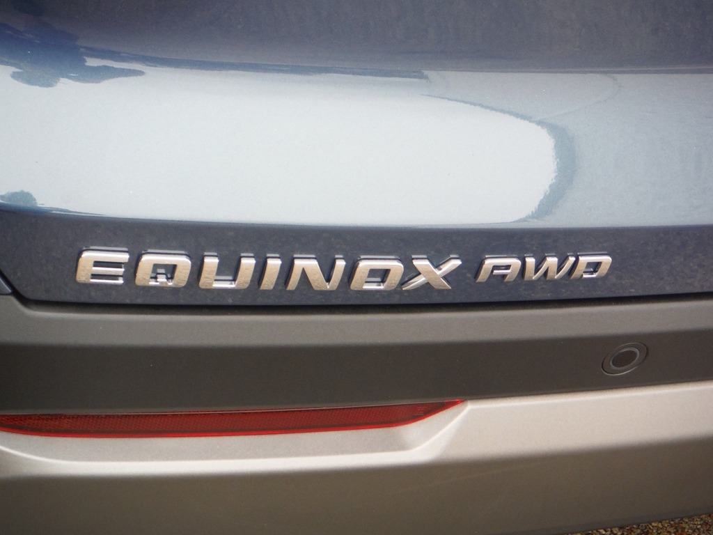 2027 Chevrolet Equinox image 10