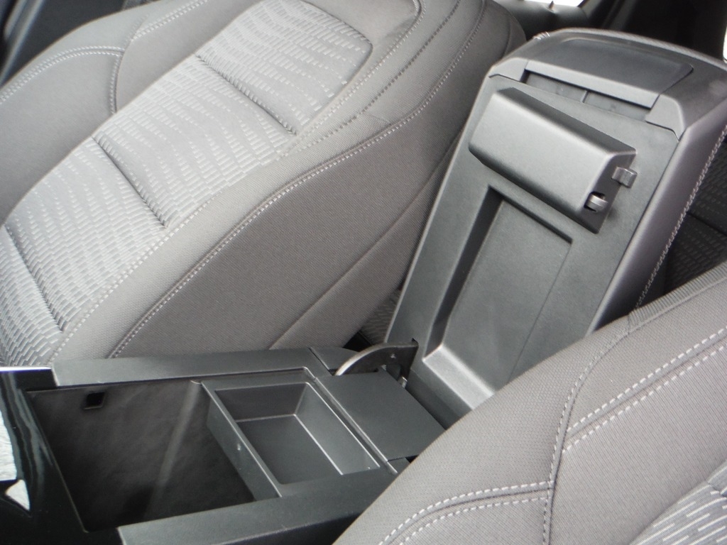 2027 Chevrolet Equinox image 18