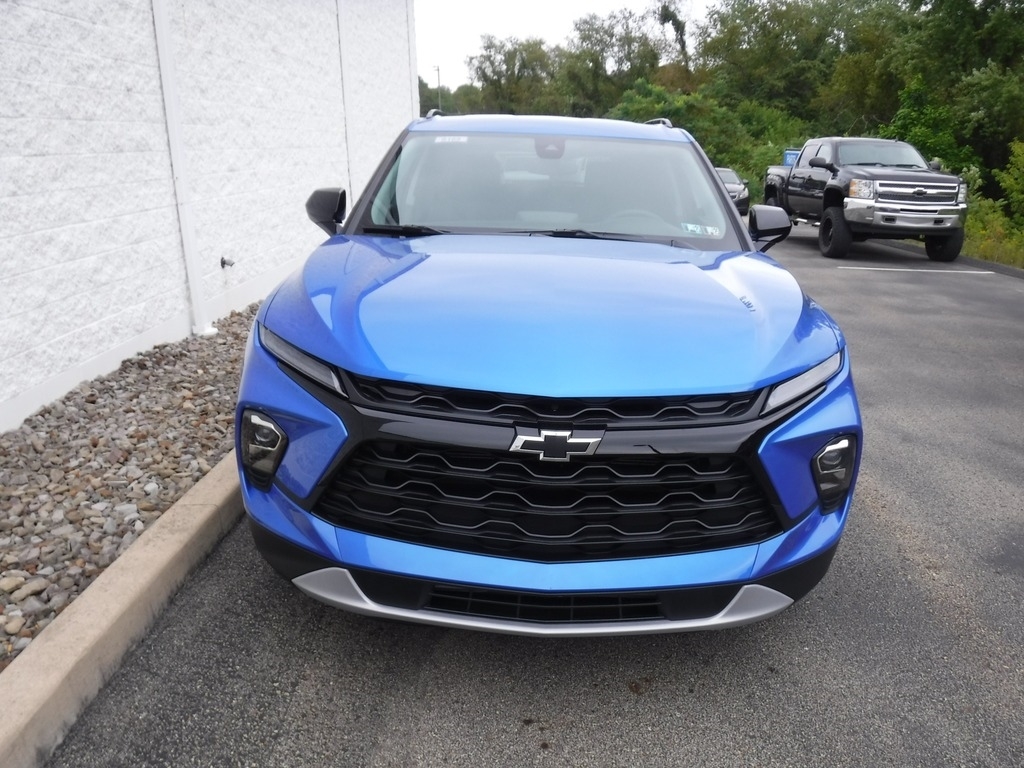 2025 Chevrolet Blazer image 4