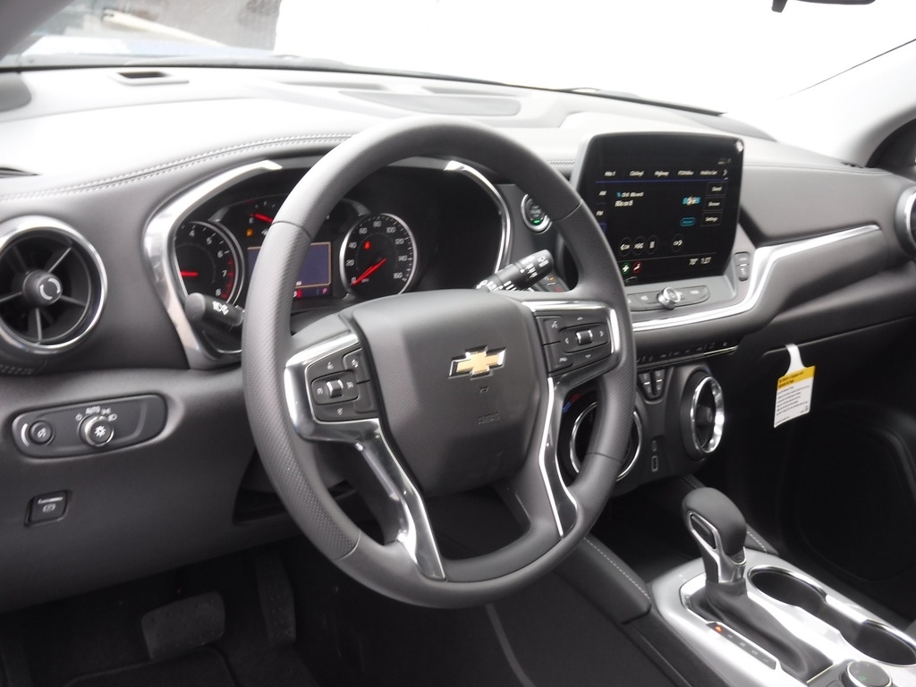 2025 Chevrolet Blazer image 9