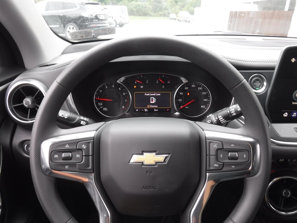 2025 Chevrolet Blazer image 25