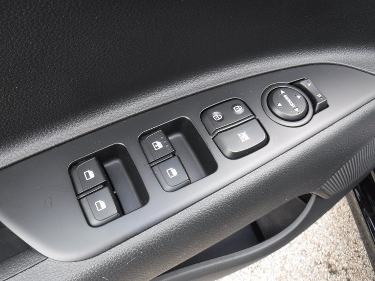 2022 Kia Rio 5-Door image 12