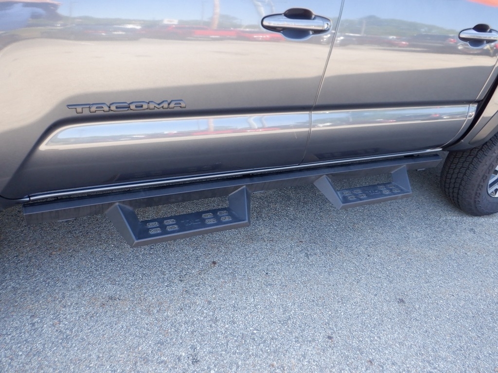 2023 Toyota Tacoma image 3