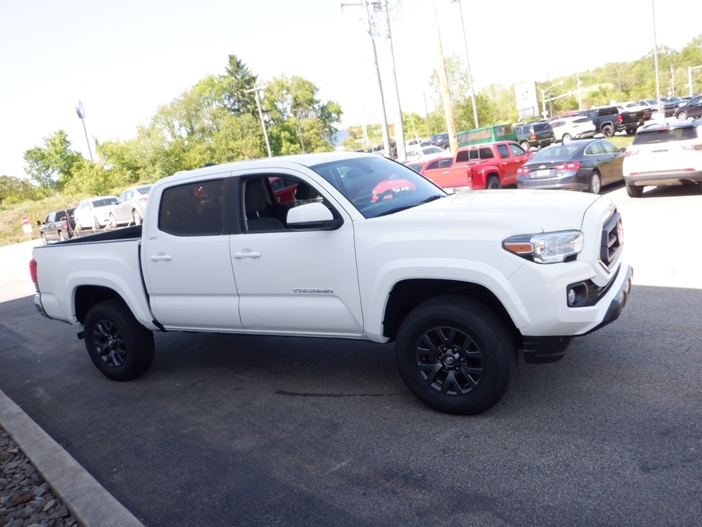 2023 Toyota Tacoma image 7