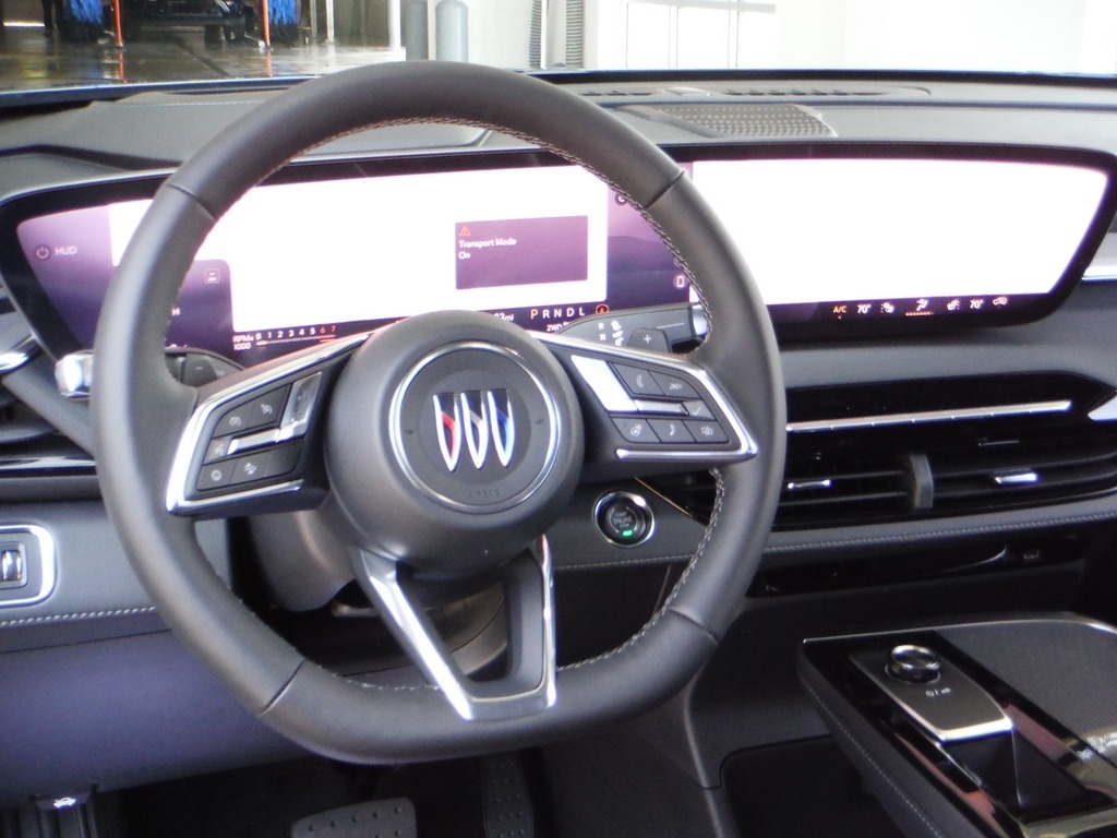 2026 Buick Enclave image 3