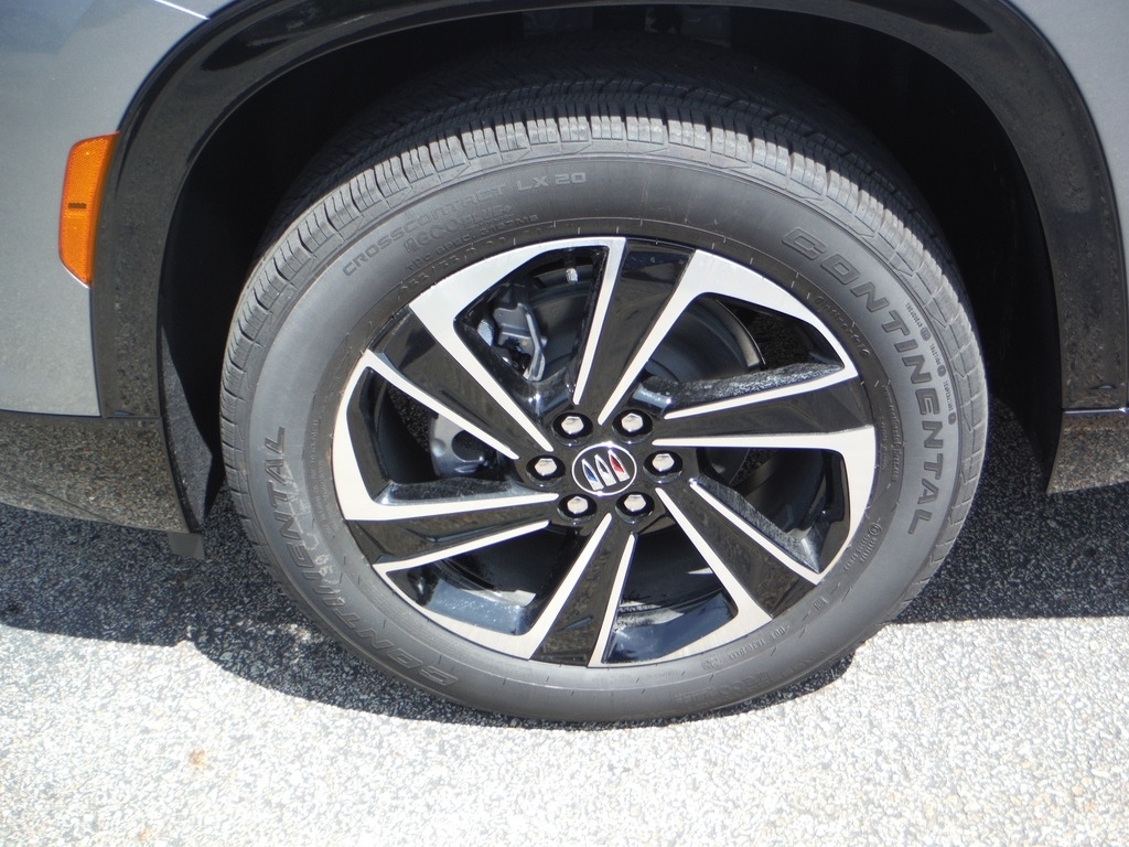 2026 Buick Enclave image 5