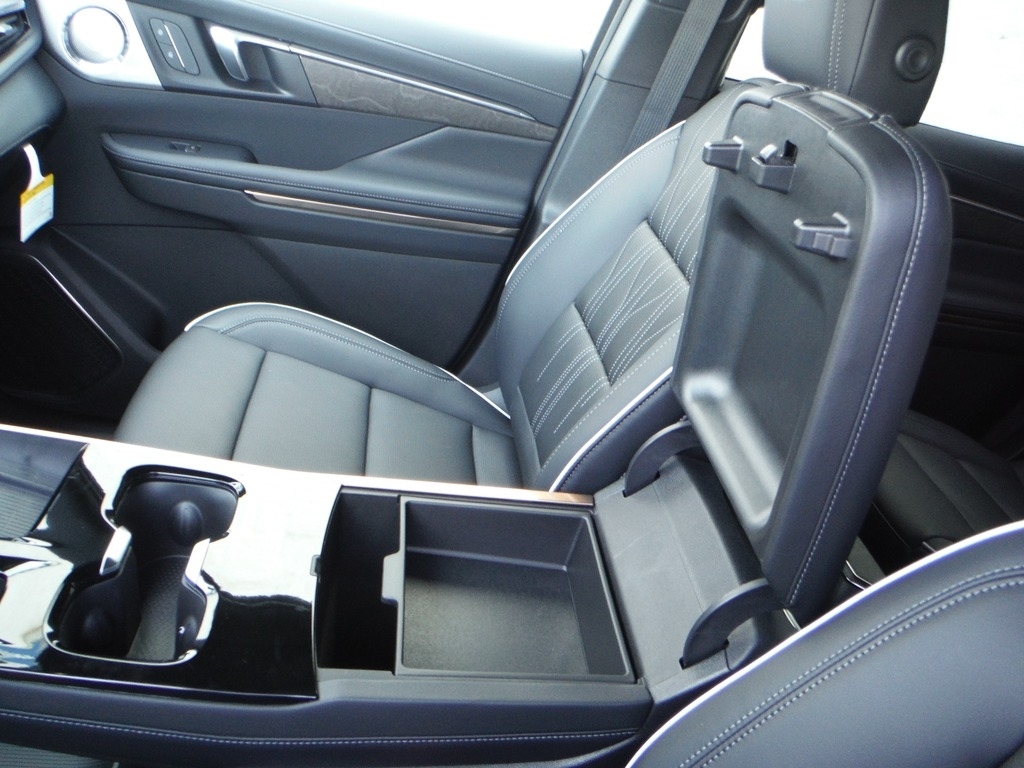 2026 Buick Enclave image 21