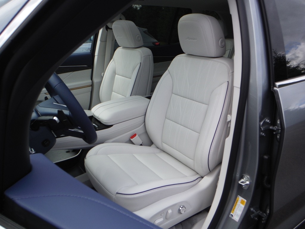 2026 Buick Enclave image 18