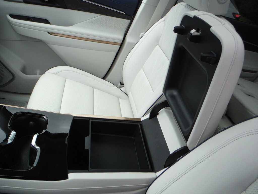 2026 Buick Enclave image 21