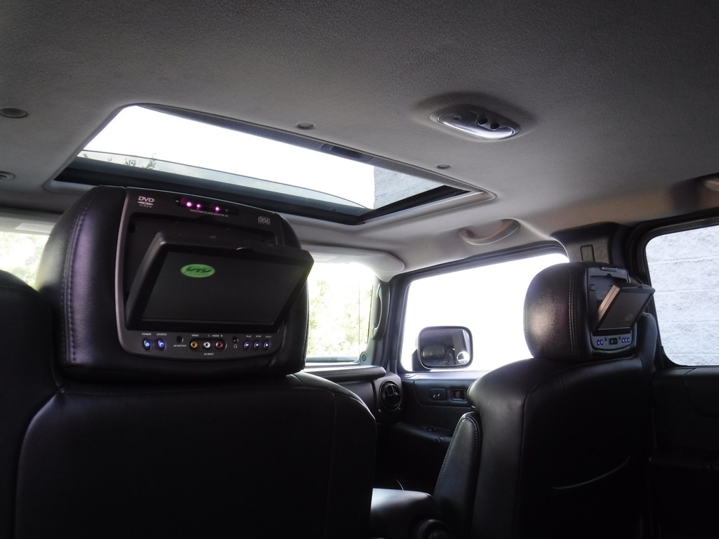 2006 HUMMER H2 image 12