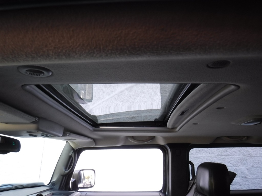 2006 HUMMER H2 image 14